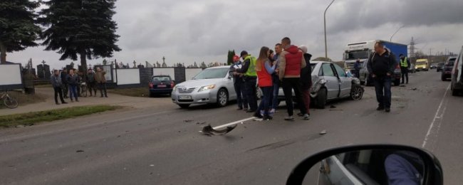 У подвійній аварії біля Луцька травмувалася 18-річна дівчина