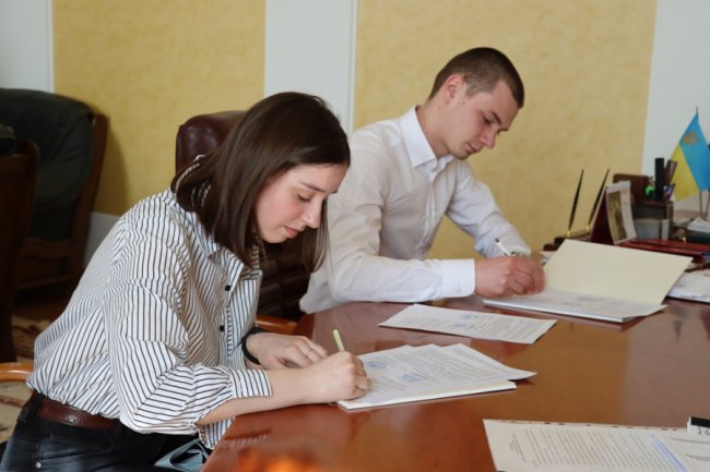 Навчання та робота: ВНУ та «Інвестор» підписали договір про дуальну освіту. ФОТО