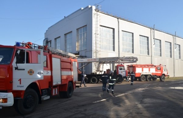 У Луцьку «горів» автозавод. ФОТО