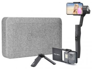 Як ввічливо користуватися селфі-моноподом у подорожах?*