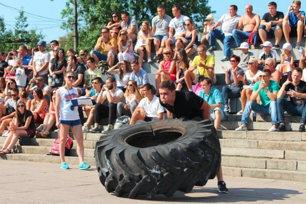 Луцькі патрульні взяли участь у змаганнях з кросфіту. ФОТО