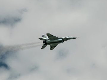 Луцькі льотчики відбили «атаку» ворожих винищувачів. ВІДЕО