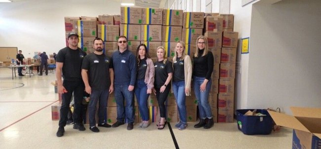 Волинянин відправив зі США до України 7500 коробок допомоги і 175 тисяч доларів