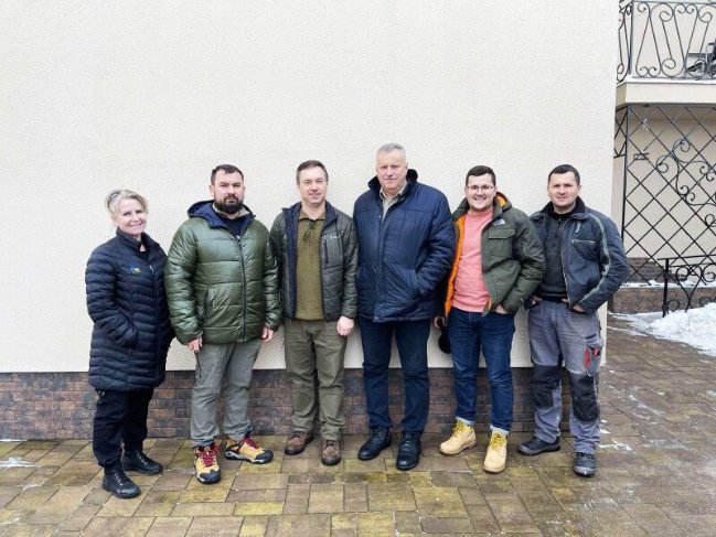 Волинянин відправив зі США до України 7500 коробок допомоги і 175 тисяч доларів