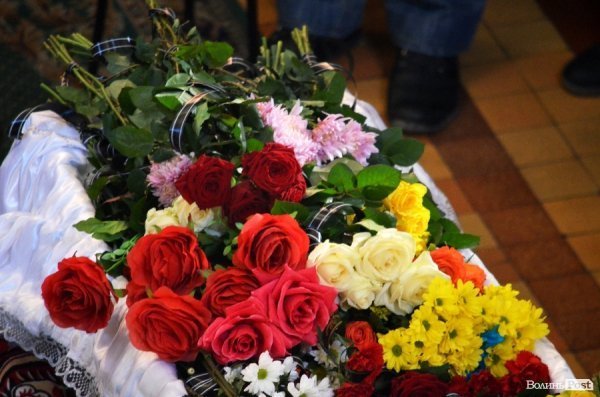 Луцьк провів в останню путь Героя АТО Валерія Марцинюка. ФОТО 