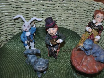 Волинянка створює «живі» портрети відомих українських та світових письменників. ФОТО