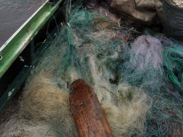 На волинських водоймах вилучили 9 браконьєрських сіток