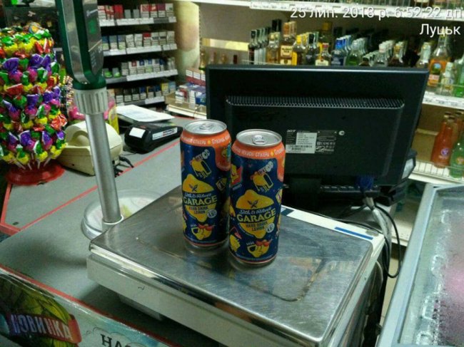 У Луцьку вночі спіймали «на гарячому» продавців алкоголю. ФОТО