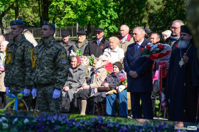 У Луцьку відзначають День пам'яті та примирення. ФОТО