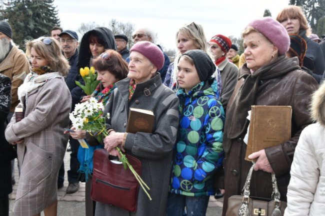 У Луцьку вшанували пам'ять Кобзаря. ФОТО