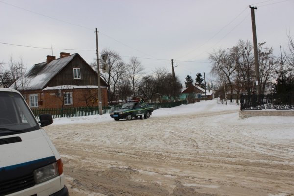 «Я тебе вилікую зараз», - полковник міліції активісту луцького Автомайдану. ФОТО. ВІДЕО