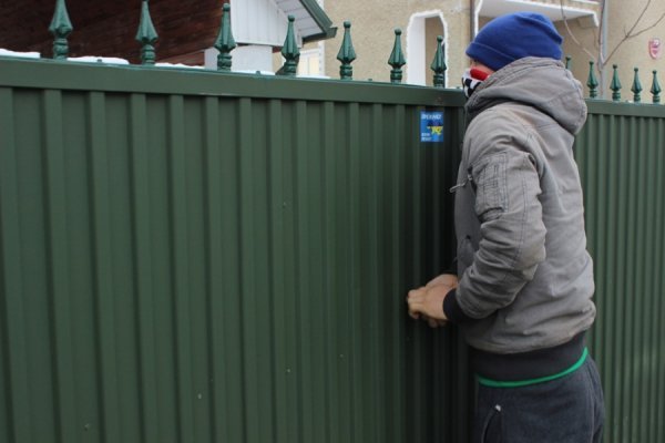 «Я тебе вилікую зараз», - полковник міліції активісту луцького Автомайдану. ФОТО. ВІДЕО