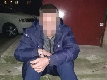 Затримали волинянина-рецидивіста, який обкрадав будинки у Рівному
