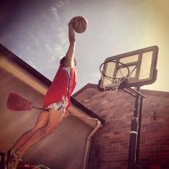 Нова «фішка» інтернету ‒ квіддічінг. ФОТО