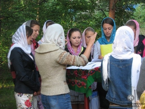 На Волині православну молодь вчили протистояти сектам. ФОТО