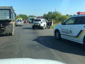 На виїзді з Луцька – аварія, постраждало четверо людей. ФОТО