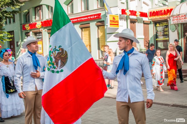 Від Мексики до Індії: грандіозний міжнародний фестиваль стартував у Луцьку. ФОТО