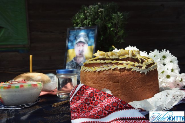 На Волині попрощалися з Героєм Миколою Комяком, який загинув на Харківщині. ФОТО