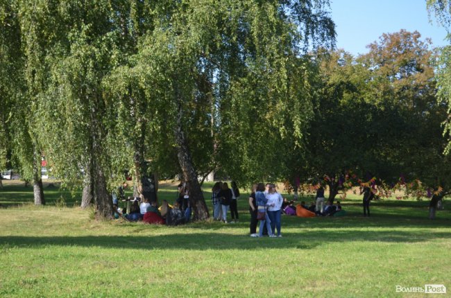  Як у луцькому «політесі» вітали першокурсників. ФОТОРЕПОРТАЖ