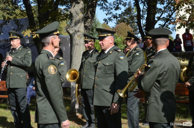  Як у луцькому «політесі» вітали першокурсників. ФОТОРЕПОРТАЖ