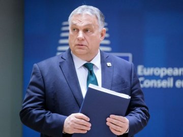 Угорщину можуть позбавити права голосу в ЄС, щоб схвалити допомогу Україні, – FT