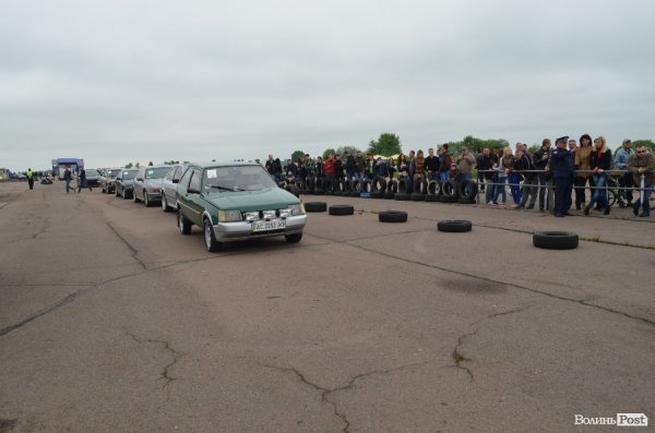 Під Луцьком визначили переможця з дрег-рейсінгу. ФОТО