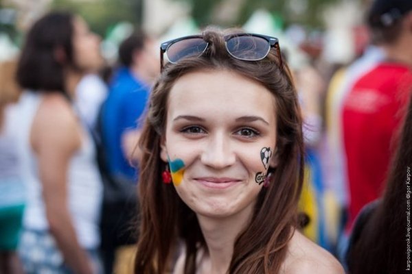 Як вболівають українські фанатки. ФОТО