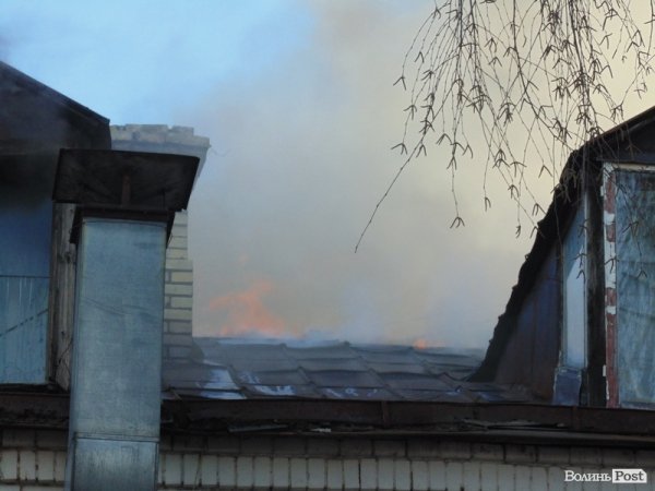 Фото великої пожежі в центрі Луцька. ДОПОВНЕНО