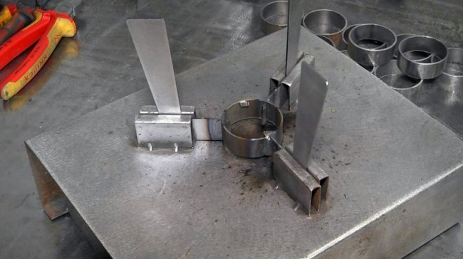 На Волині виготовляють спецпідставки під окопні свічки: для чого