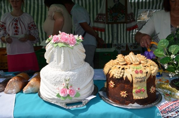 У центрі Луцька - виставка-ярмарок. ФОТО  