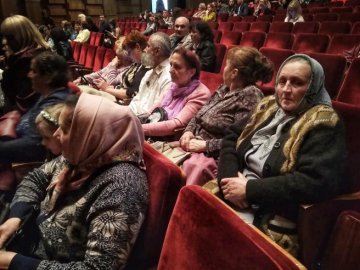 Безкоштовні вистави: для луцьких пенсіонерів знову працює «Доступний театр». ФОТО