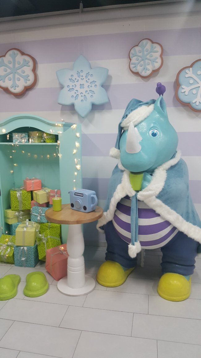 «Смугастий носоріг» запрошує в гості на майстер-класи та вечірки*