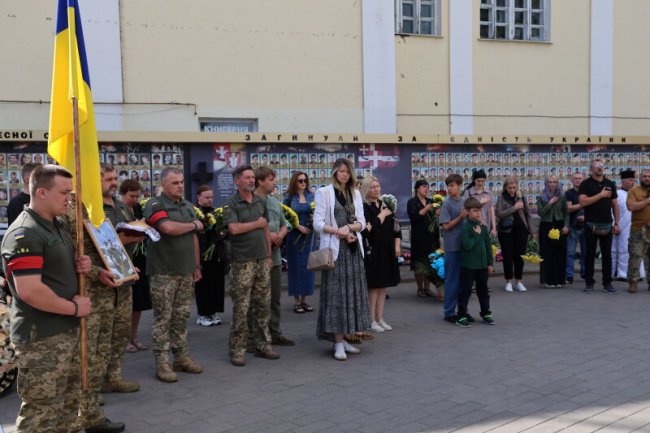 Лучани провели в останню путь Героя Ігоря Приступу