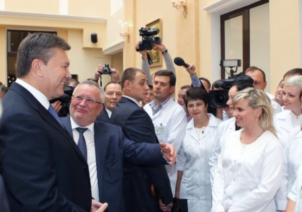 Як Януковичу в Луцьку екскурсію робили. ФОТО