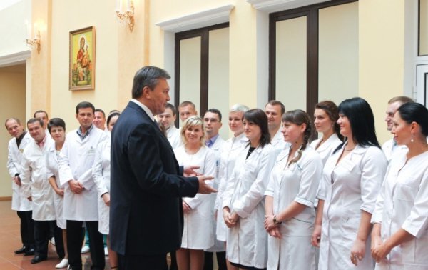 Як Януковичу в Луцьку екскурсію робили. ФОТО