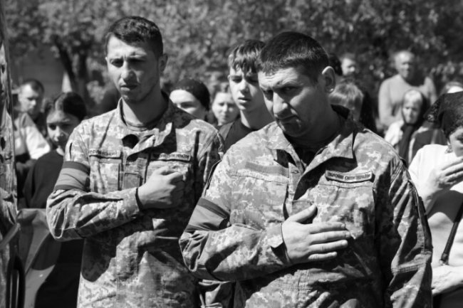 Лучани провели в останню путь Героя Володимира Бессонова