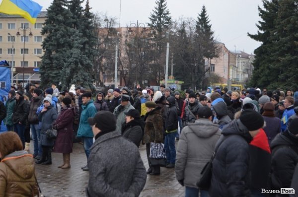 Як пікетували прокуратуру і СБУ учасники Євромайдану в Луцьку. ФОТО. ВІДЕО