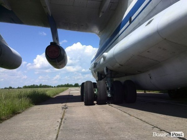 Військові літаки в Луцьку. ФОТО