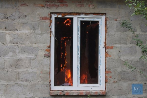 У Володимирі-Волинському горів будинок. ФОТО. ВІДЕО