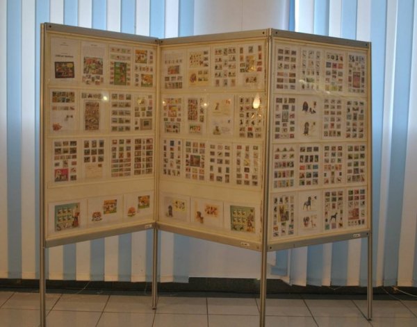 Виставка поштових марок «Свійські тварини» у Луцьку. ФОТО