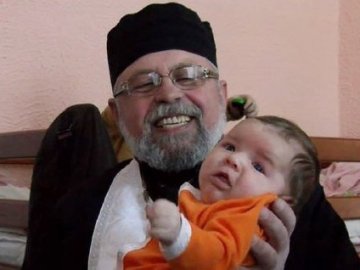 В гуртожитку луцького ліцею охрестили дівчинку з Київщини. ВІДЕО