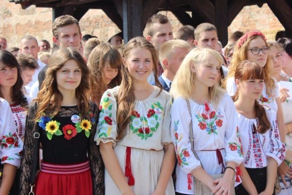 Першокурсників «політеха» привітали у стінах замку Любарта. ФОТО