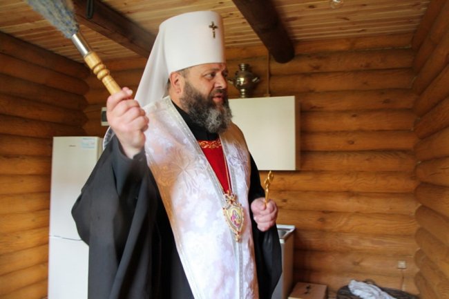 Владика Михаїл освятив монастир у Луцьку