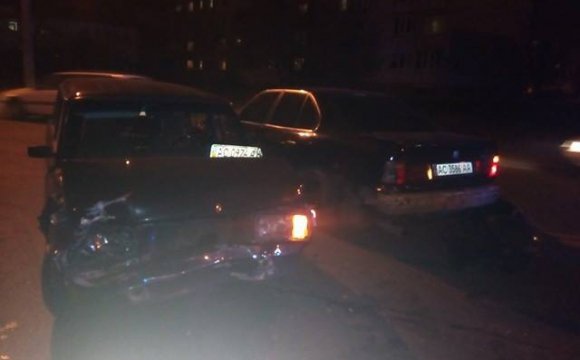 Аварія в Луцьку: ВАЗ протаранив BMW