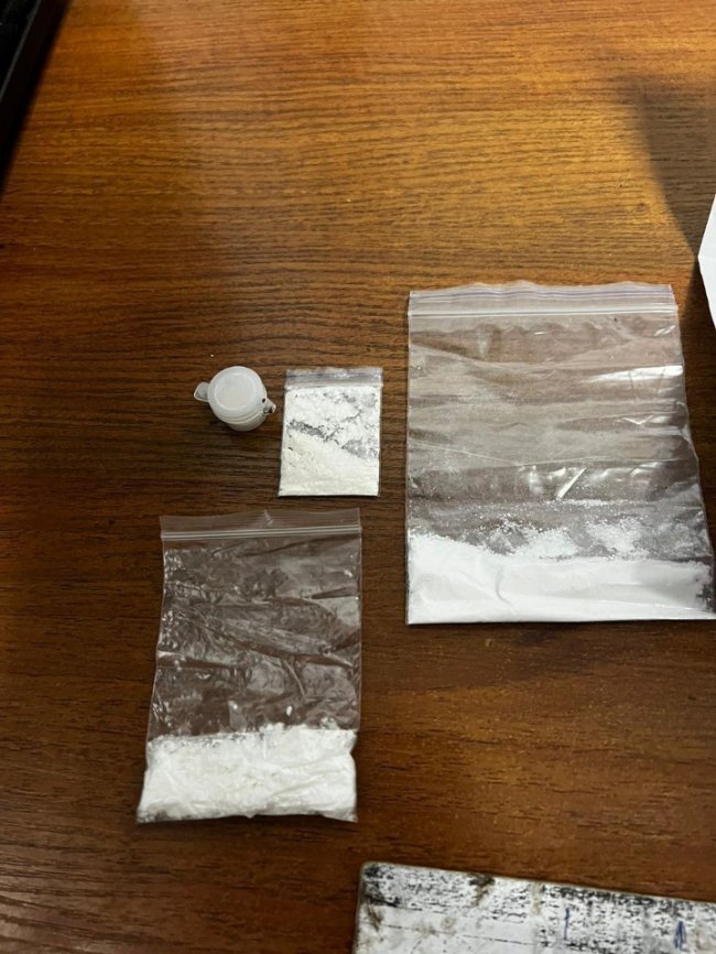 У «Ягодині» службовий собака винюхав наркотики у валізах іноземця. ФОТО