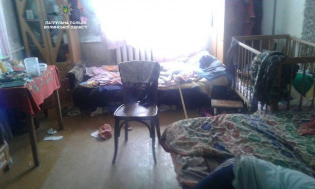 Брудно і нема що їсти: у Луцьку троє дітей живуть в жахливих умовах