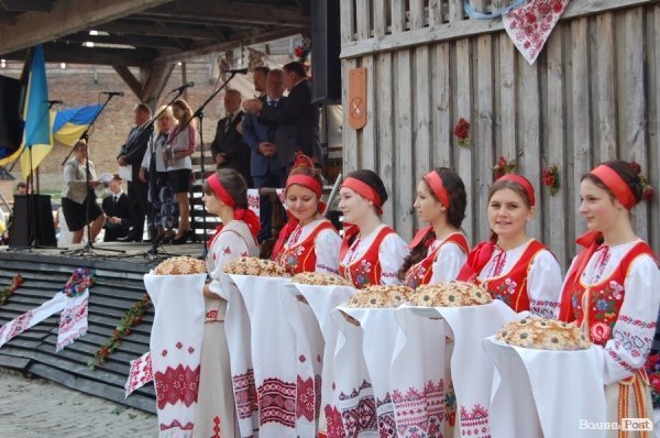 У замку Любарта вітали «ліпших з ліпших» студентів. ФОТО