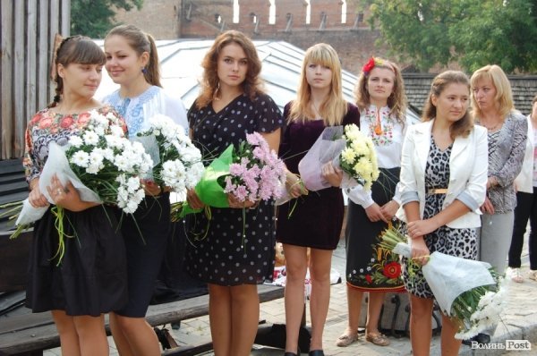 У замку Любарта вітали «ліпших з ліпших» студентів. ФОТО