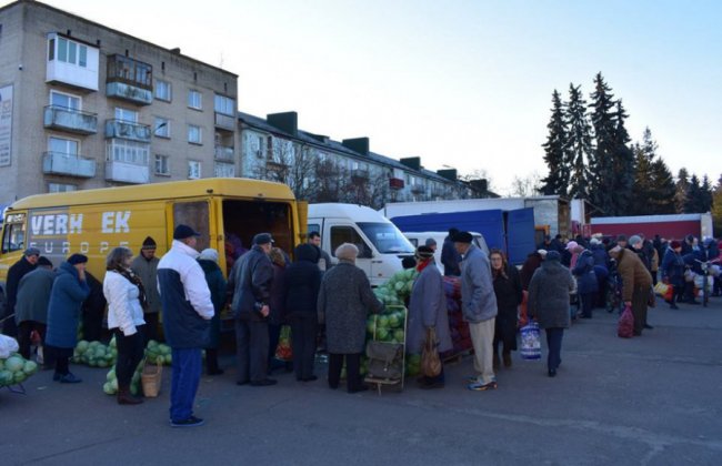 Цукор, риба і кролі: у волинському райцентрі влаштували ярмарок. ФОТО