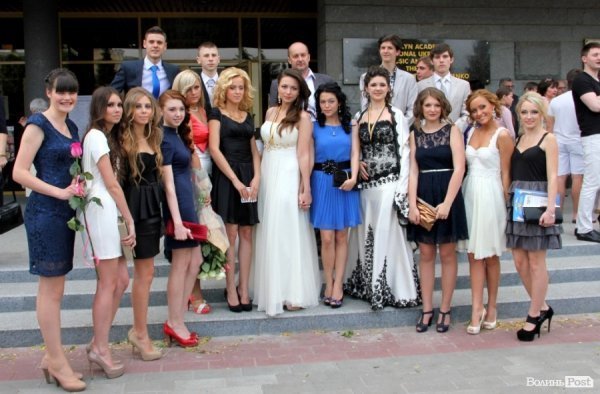 Луцьк відгуляв шкільні випускні. ФОТО